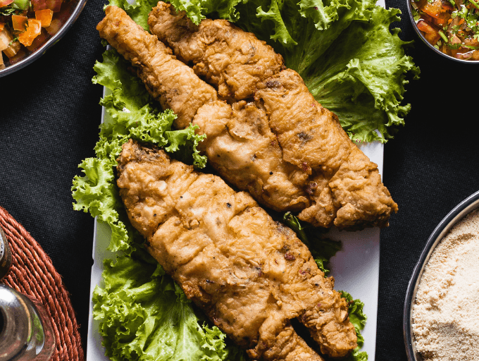 Peixe Frito - prato típico baiano servido no Restaurante A Venda em Salvador-BA